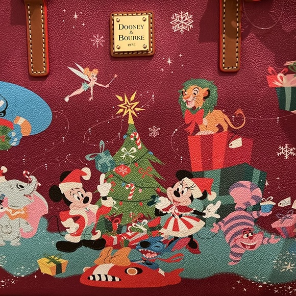 Dooney & Bourse 2023 Disney Parks Mickey Classics Christmas Tote Purse Bag NEW - Picture 2 of 11